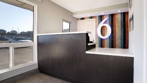 Motel 6 Eureka image 2